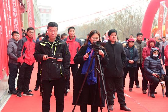 2018年1月2日，总投资1000多万元的茌平党氏红木（枣木）家具城开业庆典现场 。 (36).jpg